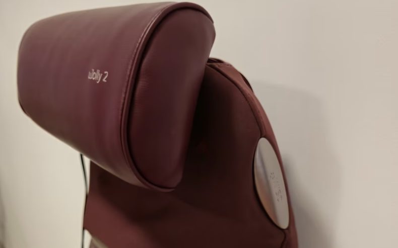 uJolly 2 Upper Body Massager by OSIM