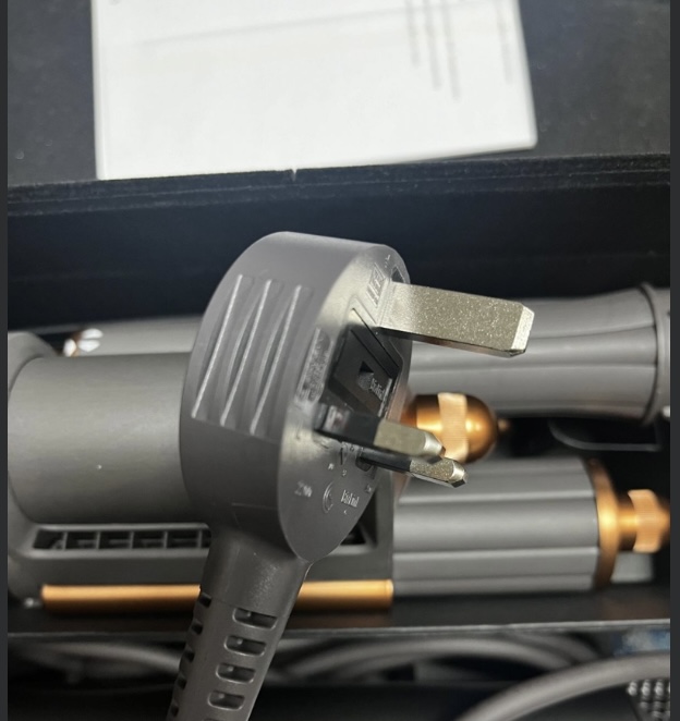 Dyson HS05 Airwrap Nickel Copper ( UK Spec ) Only open box not used