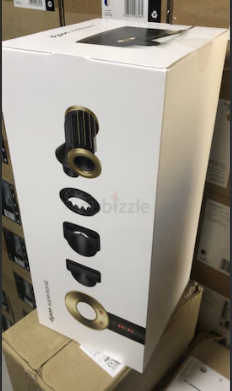 Dyson New Supersonic Hair Dryer HD15 with 4 Attachements and Presentation case, Onyx Gold -HK