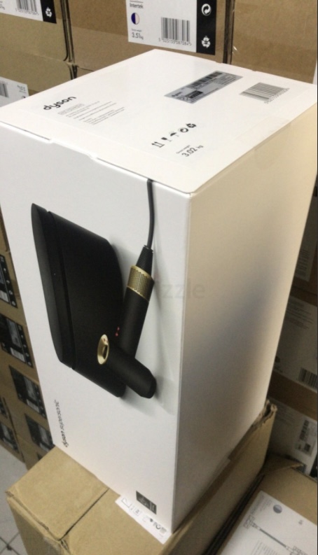 Dyson New Supersonic Hair Dryer HD15 with 4 Attachements and Presentation case, Onyx Gold -HK