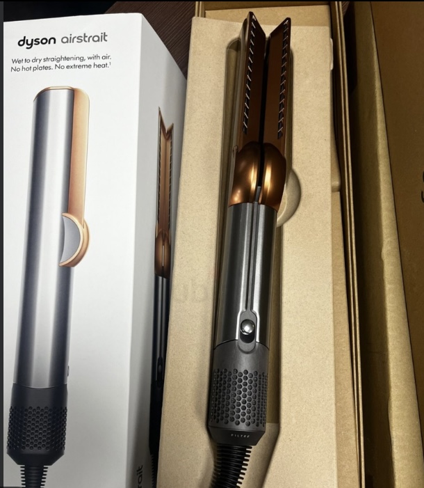 Open sealed Dyson Airstrait™ Straightener