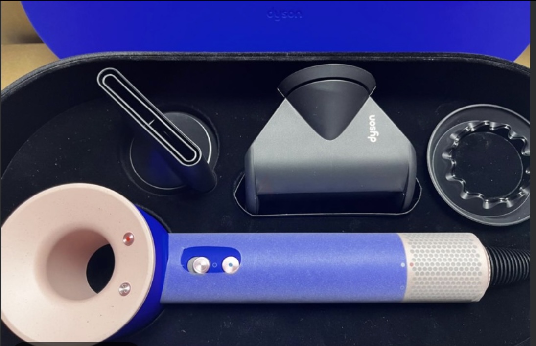 Dyson Supersonic Blue blush Only Open Sealed Never Used