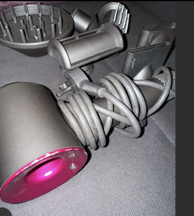 Dyson supersonic dryer with all attachments