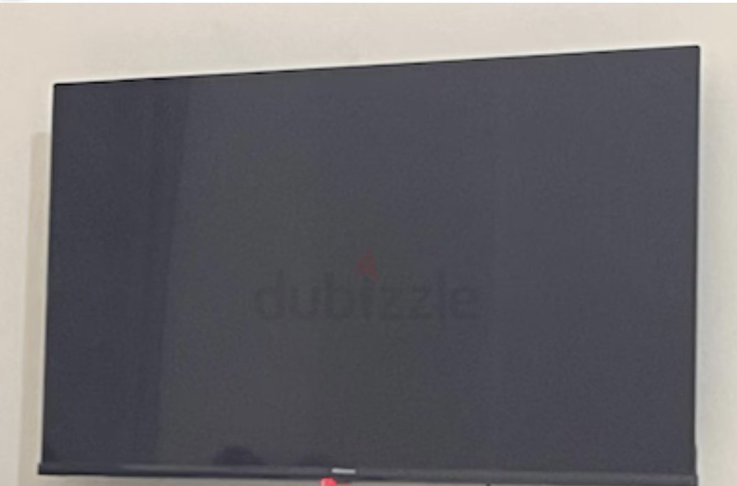 Hisense 43 Smart TV – 9 months old