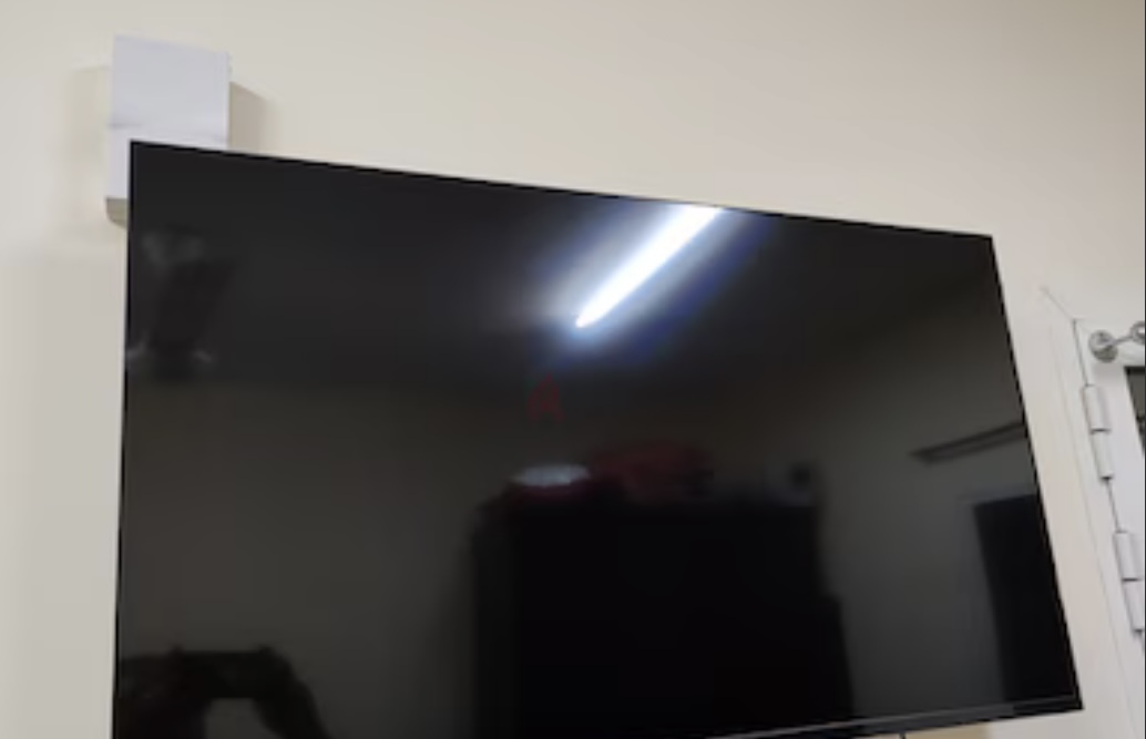 شاشة ٤٣ بوصة