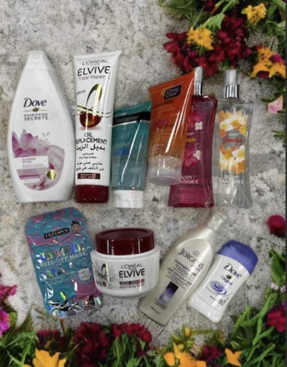 Women’s skincare bundle (180AED including delivery cost)