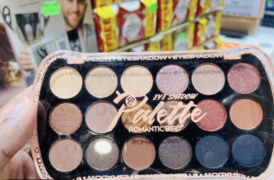 Ladies Eye shadow pallet