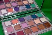 Huda beauty Eyeshadow pallet