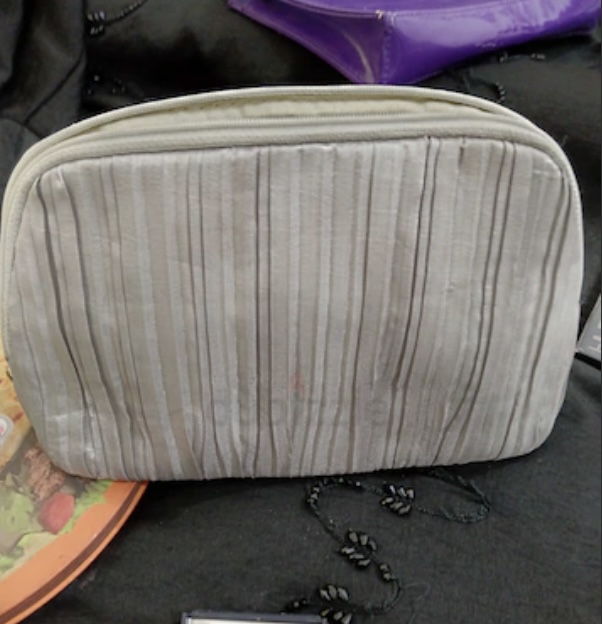 شنطه ميكب بلجاريBag make up bulgari