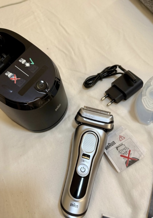 Braun 9 Series Pro 9477cc Shaver