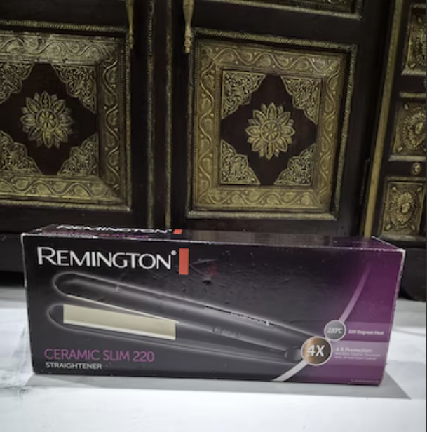 New Remington Ceramic Slim 220 Hair Straightener