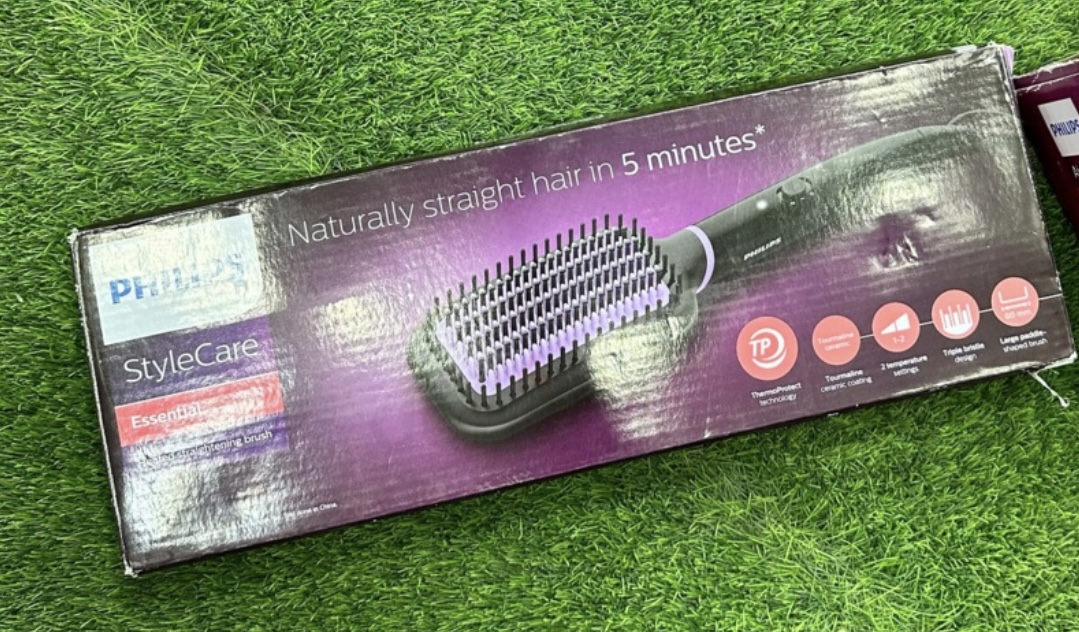Philips Bhh880/00 Stylecare Essential Heated Straightening Brush with 2 Pin Black Purple