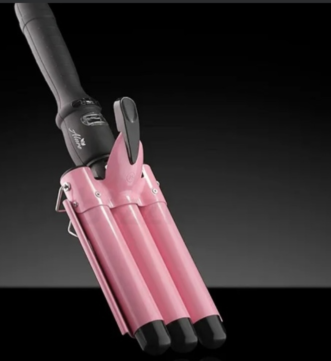 HAIR CURLER WITH THREE BARRELS