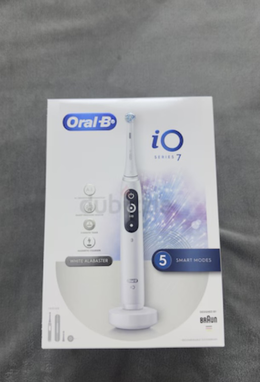 Braun Oral B iO™ Series 7 Electric Toothbrush White Alabaster