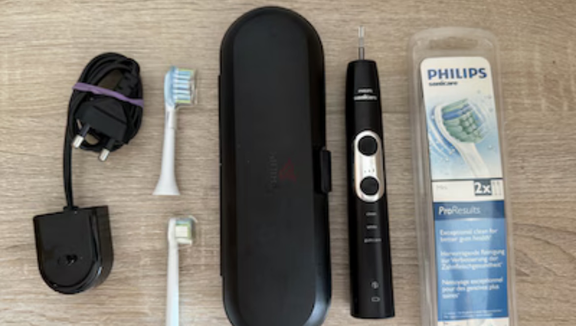 Sonicare Philips ProtectiveClean 6100 Rechargeable Electric Power Toothbrush, Black