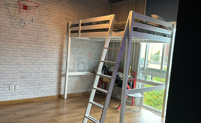 Loft bed – great for saving space 140×200