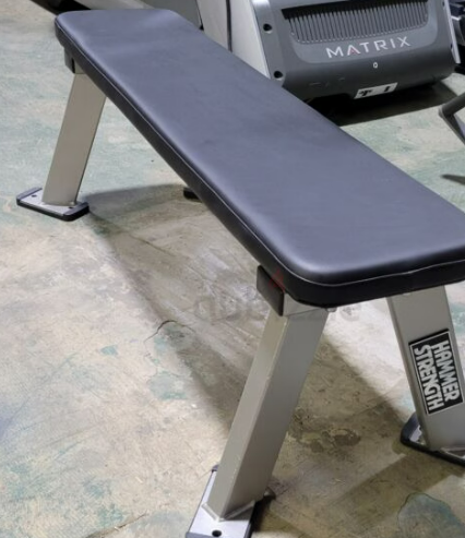 Hammer Strength Flat Bench