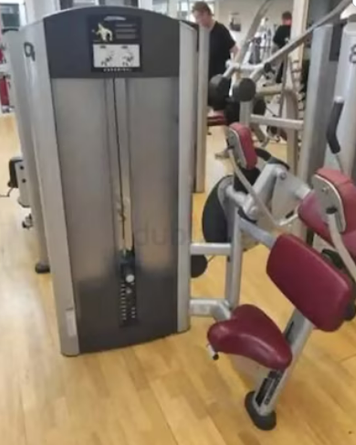 Life Fitness Signature Series Shoulder Press