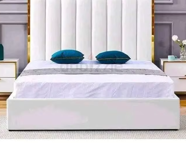 Different colours queen Size family Bed frame selling good quality king size bed