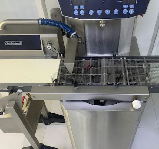 Automatic Chocolate Tempering Machine – 40KG