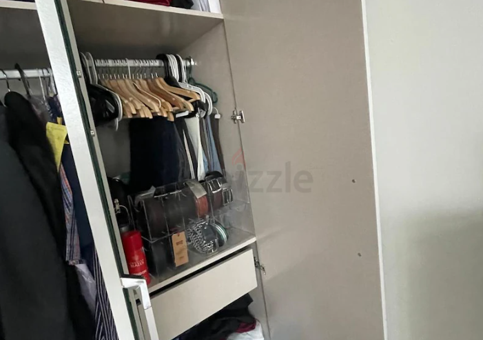 Pan Home 3 doors wardrobe with Mirror like new