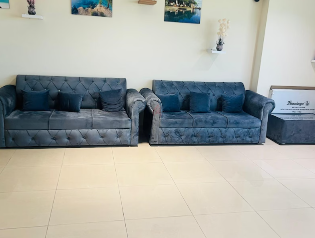 Sofa with Center Table for Sale