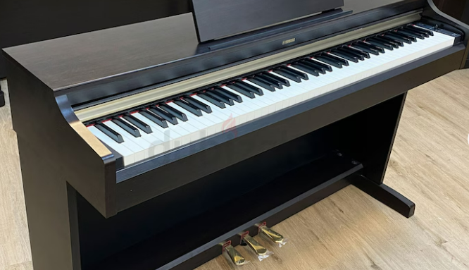 Yamaha Arius YDP-162R Digital Piano