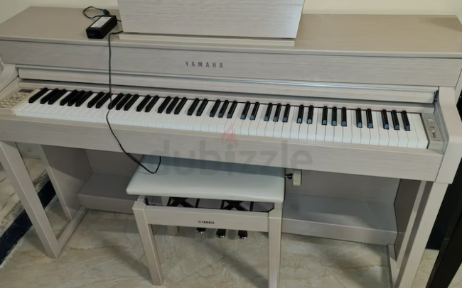 Yamaha Clavinova CLP635 as good as new. Perfect working.