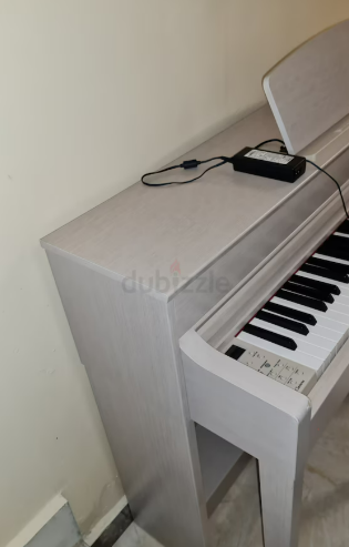 Yamaha Clavinova CLP635 as good as new. Perfect working.