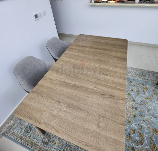 Extendable Dining table for 6 and 8