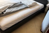 Bed frame + mattress