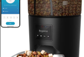 Boyarca 3L WiFi Smart Cat Feeder, app-controlled, schedules 1-10 meals/day, 1-12 portions/meal.