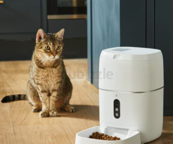 Balco smart pet feeder with camera