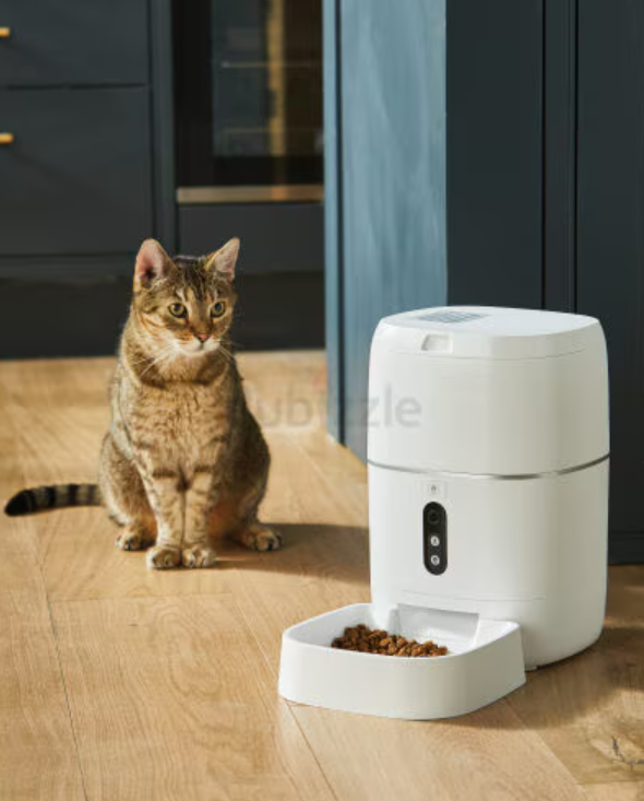 Balco smart pet feeder with camera