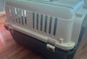 Pet airline carrier