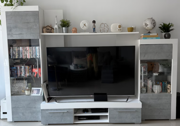 Tv unit