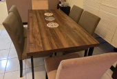 Excellent quality 6 seater dining table from United Furniture