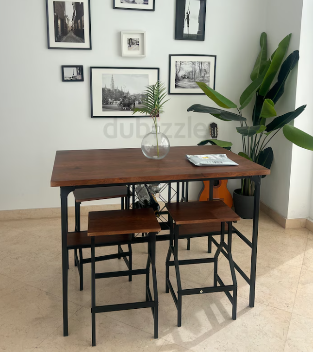 4 seater high dining table