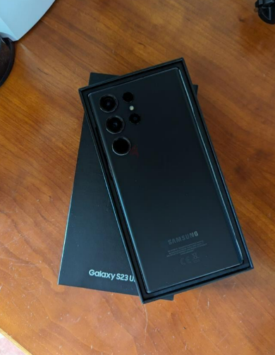 Samsung s23 ultra 256 gb storage 8 gb ram