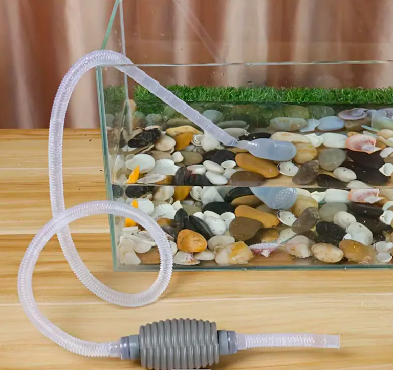 Aquarium cleaning vacuum pump and net