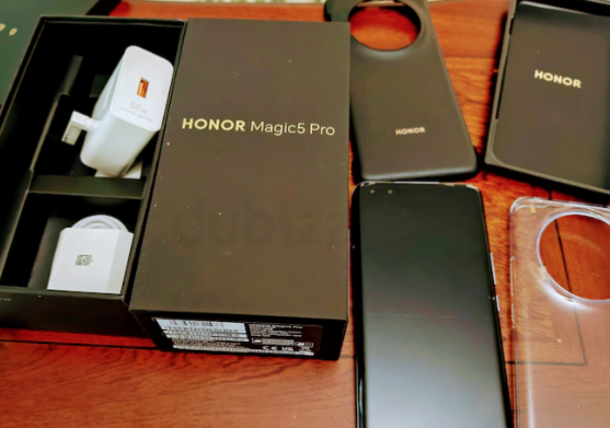 Honor Magic 5 Pro Under Warranty