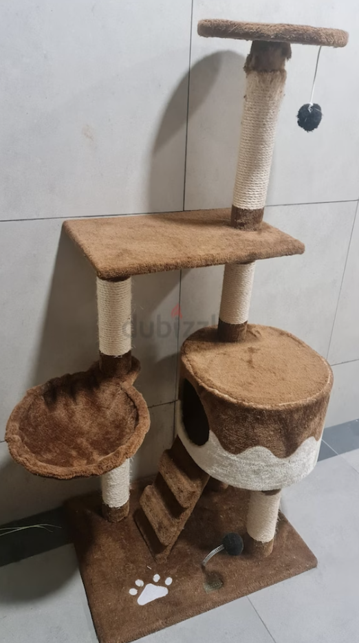 Cat tree house