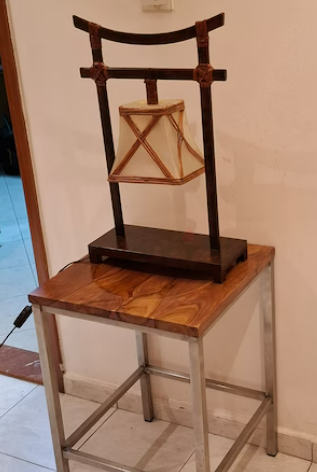 Table lamp