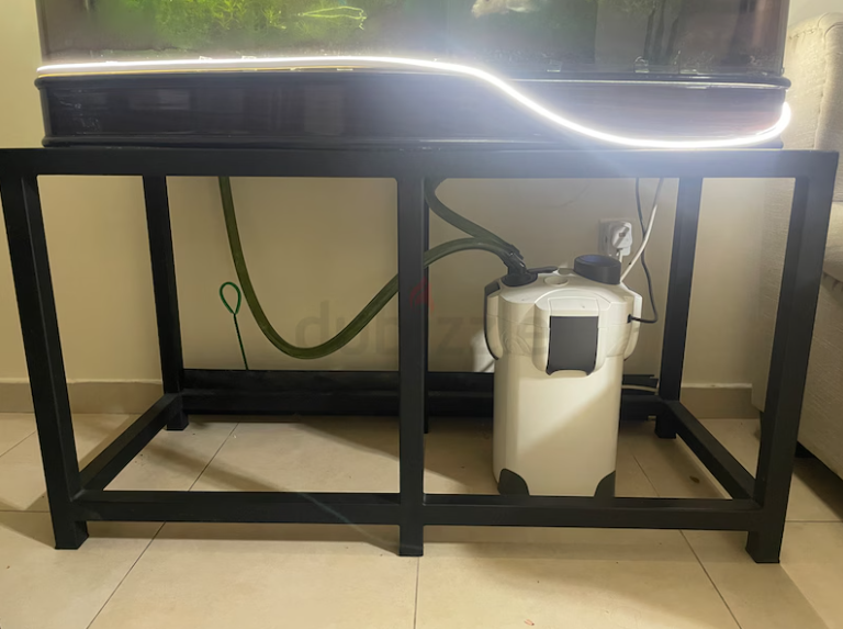 Aquarium stand with canister filter