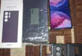 Samaung galaxy S23 ultra 12GB 512gb TDRA with box