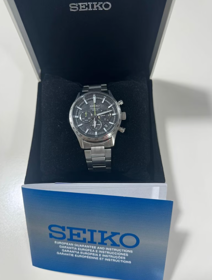 Seiko watch black and white – with box