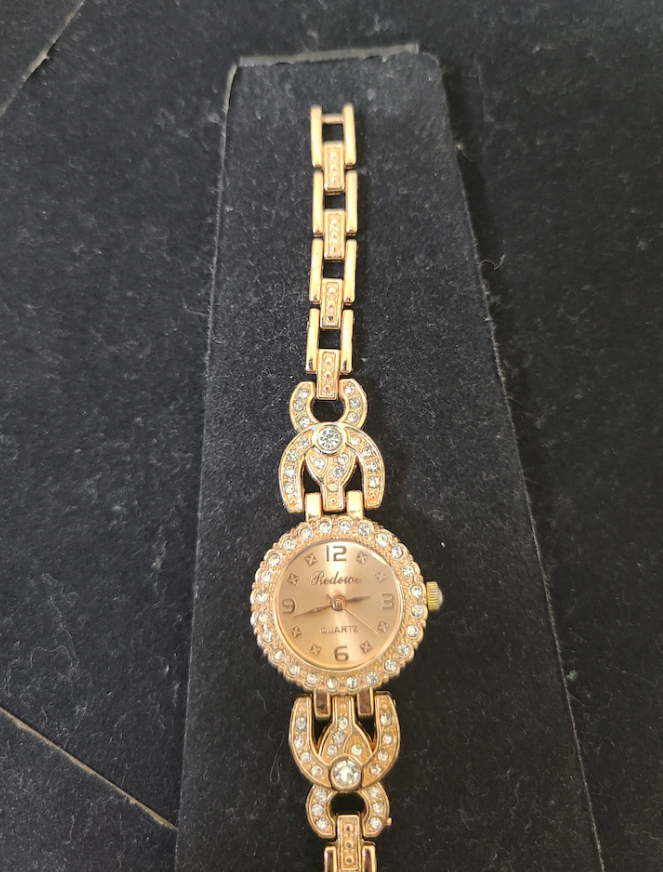 Redewe branded Womens watch