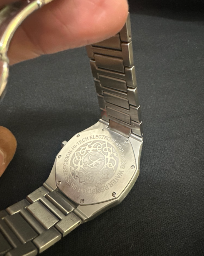 بين الجسرين