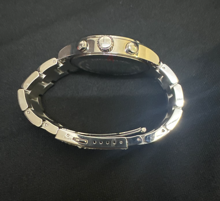 بين الجسرين