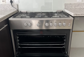 Haier 5 burner Cooker